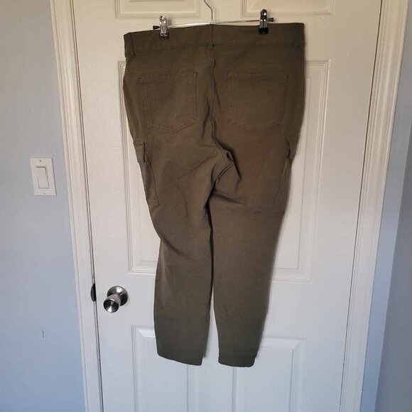 George brand Army green stretchy cargo pants. - Picture 7 of 7